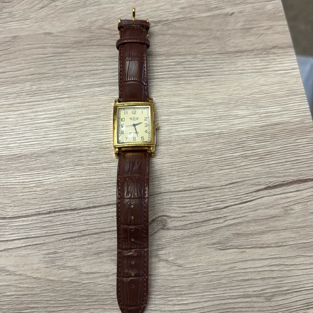 Eriksen watch Retro Tank Style